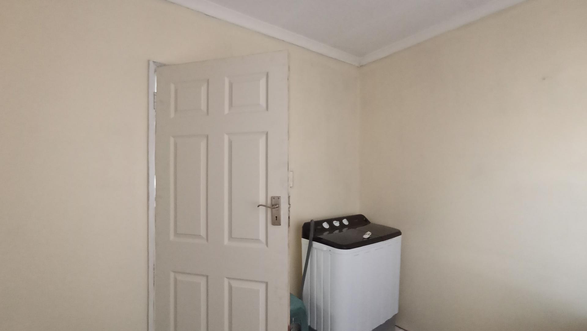 Spaces - 8 square meters of property in Windmill Park