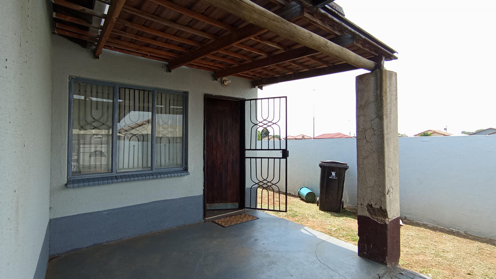 Patio - 8 square meters of property in Windmill Park