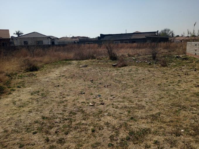 Land for Sale For Sale in Lambton Gardens - MR692498