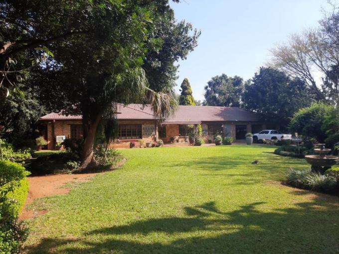 5 Bedroom House for Sale For Sale in Derdepoortpark - MR692509