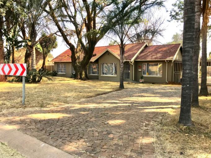 4 Bedroom House for Sale For Sale in The Orchards - MR692518