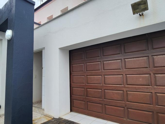 3 Bedroom Simplex for Sale For Sale in New Redruth - MR692539