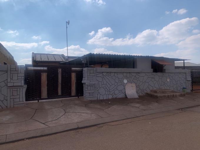 3 Bedroom House for Sale For Sale in Thokoza - MR692555