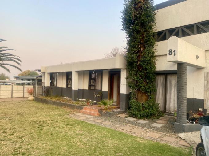 4 Bedroom House for Sale For Sale in Raceview - MR692561