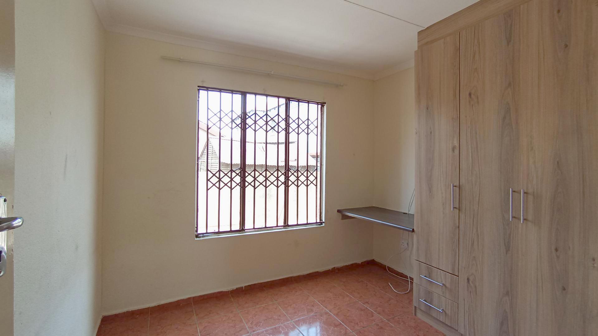 Bed Room 2 - 9 square meters of property in Soshanguve