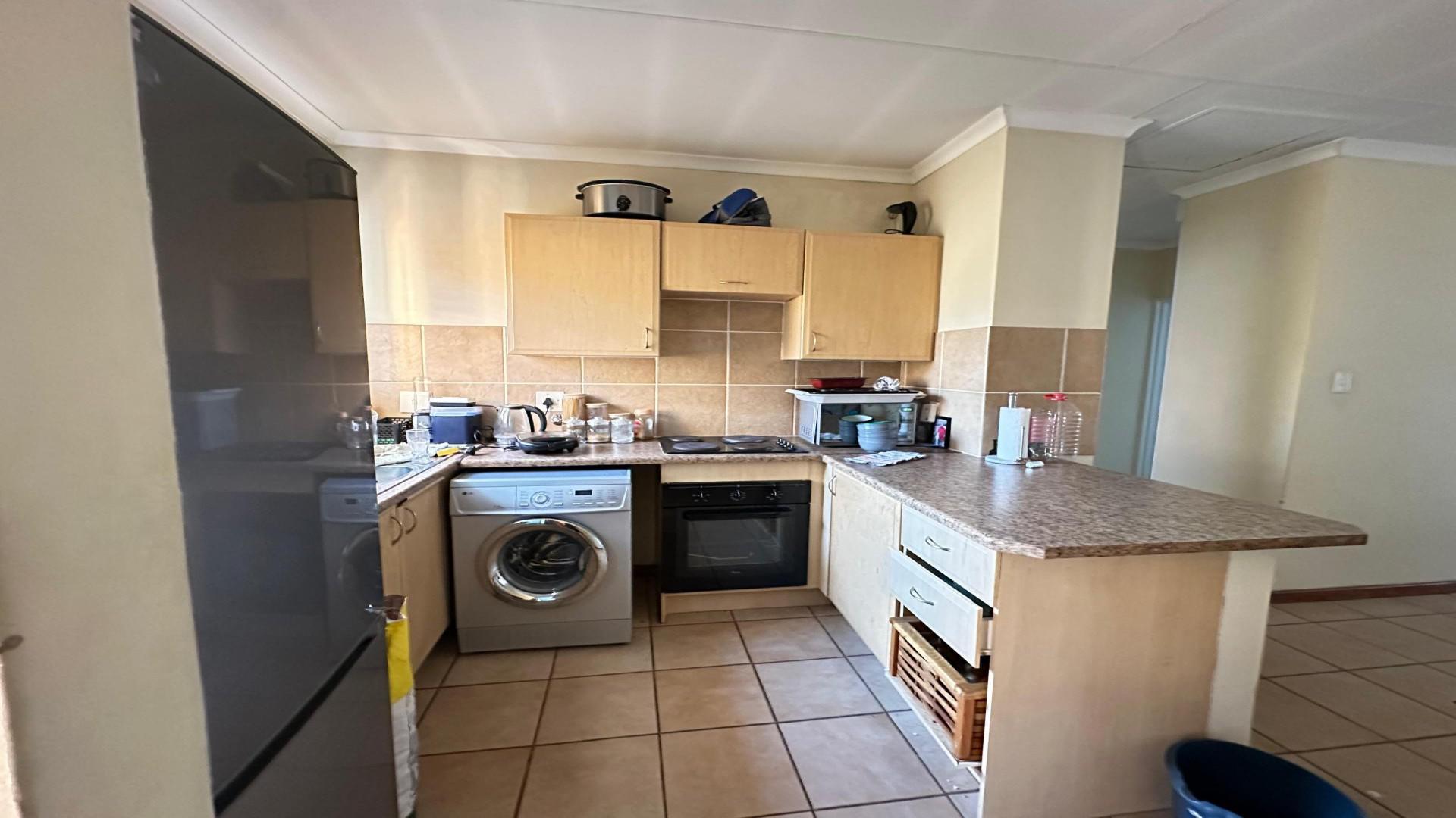 Kitchen of property in Annlin West