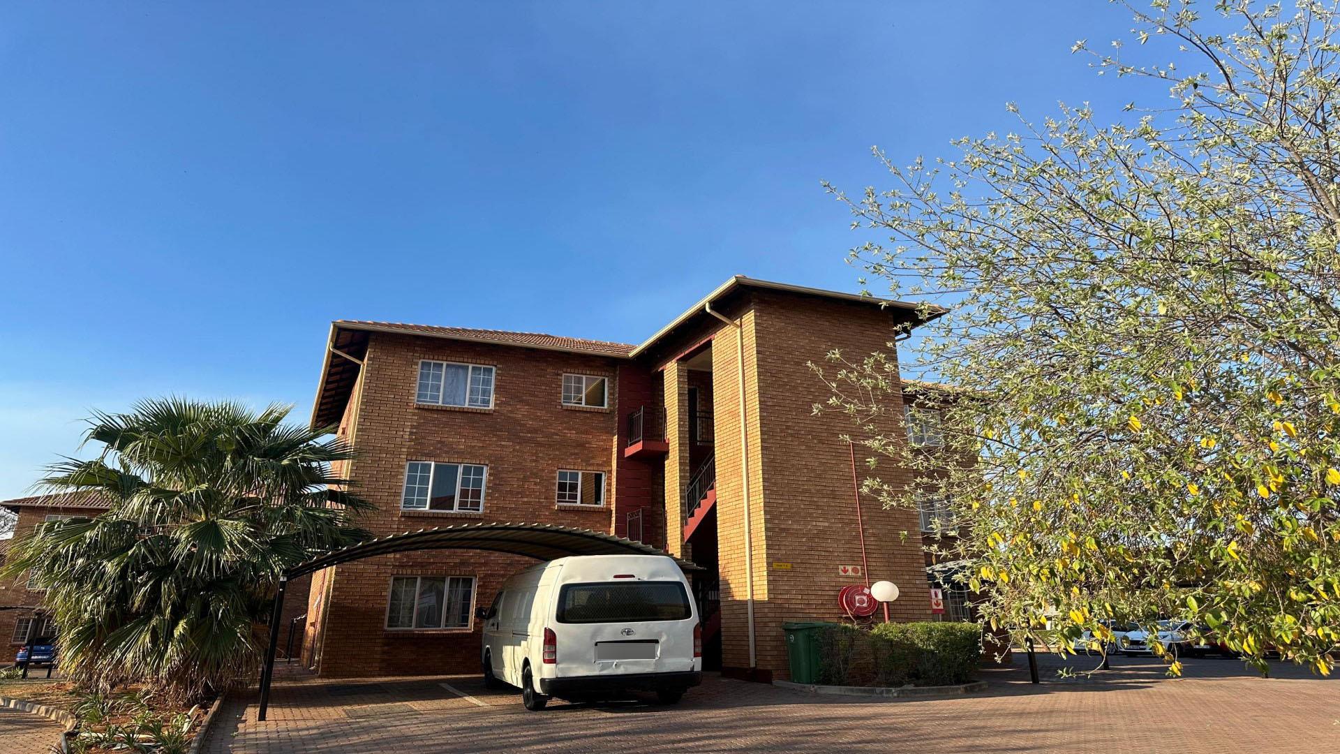 Front View of property in Annlin West