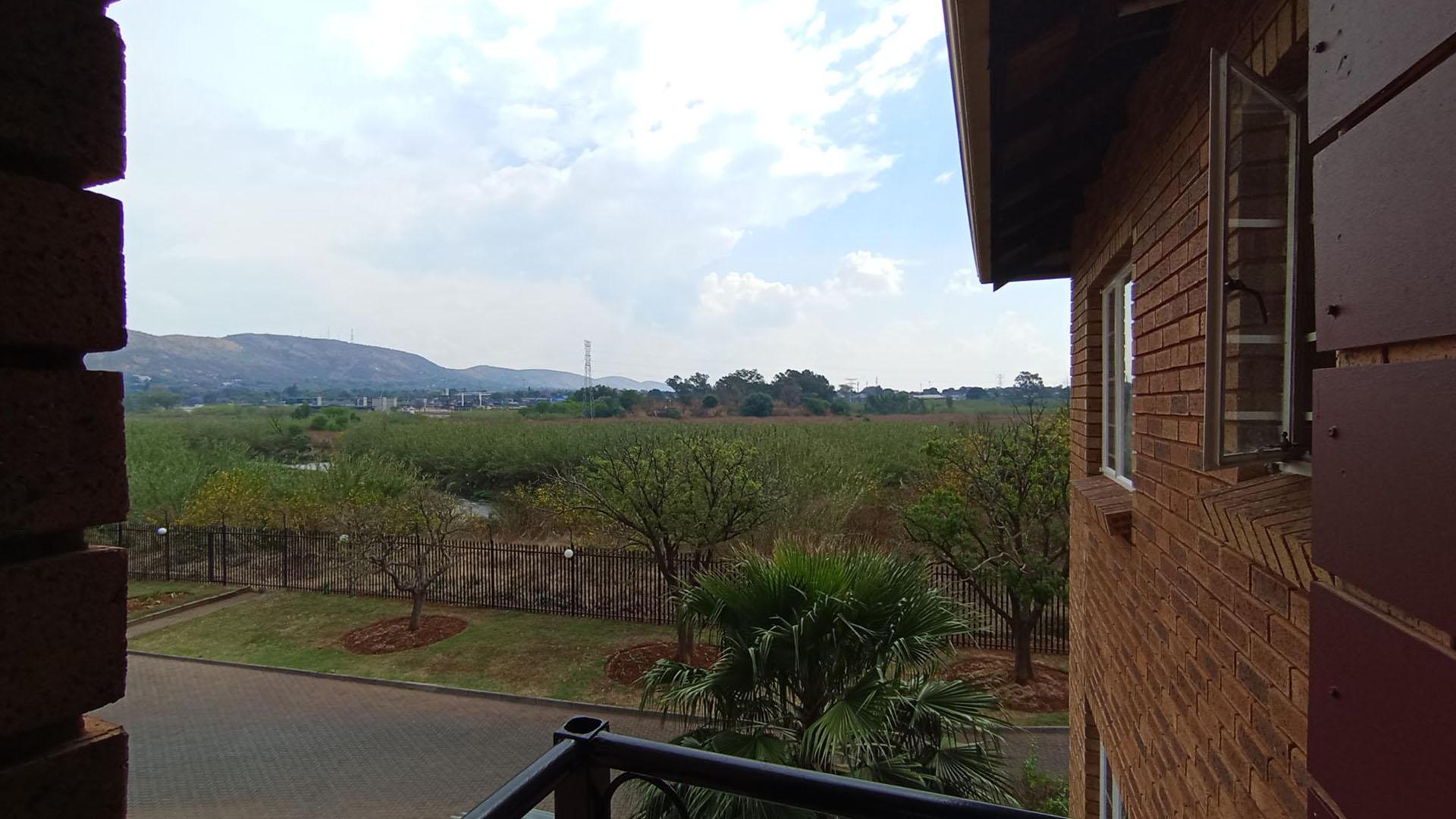 Front View of property in Annlin West