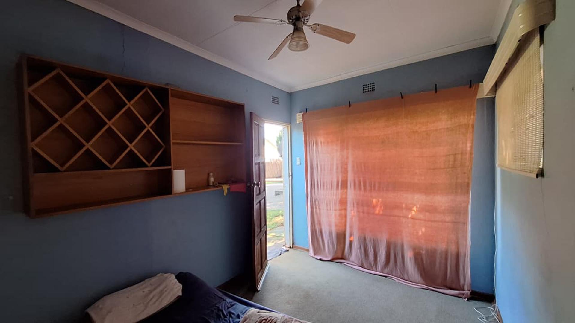 Staff Room - 18 square meters of property in Greenhills