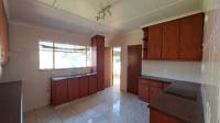 Kitchen - 25 square meters of property in Greenhills