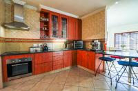  of property in Amberfield Crest