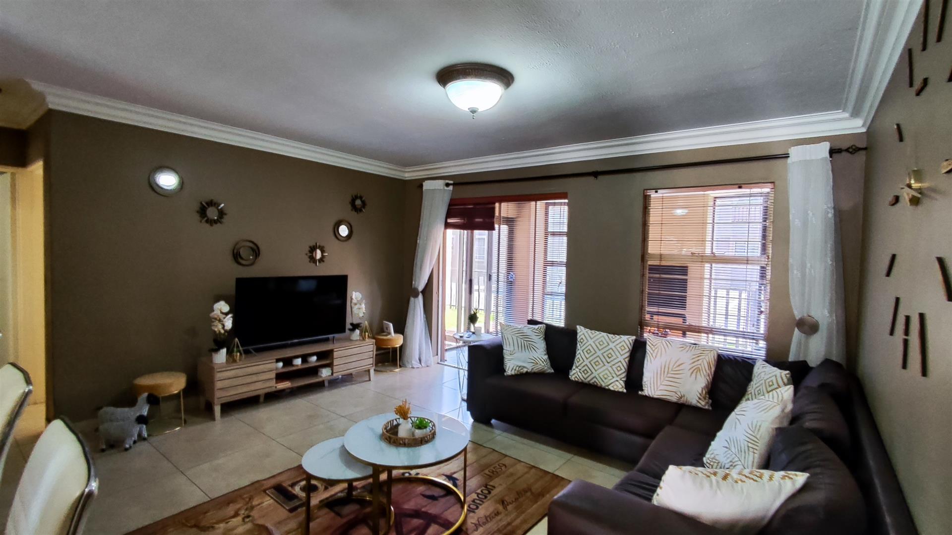 Lounges - 22 square meters of property in Van Dykpark