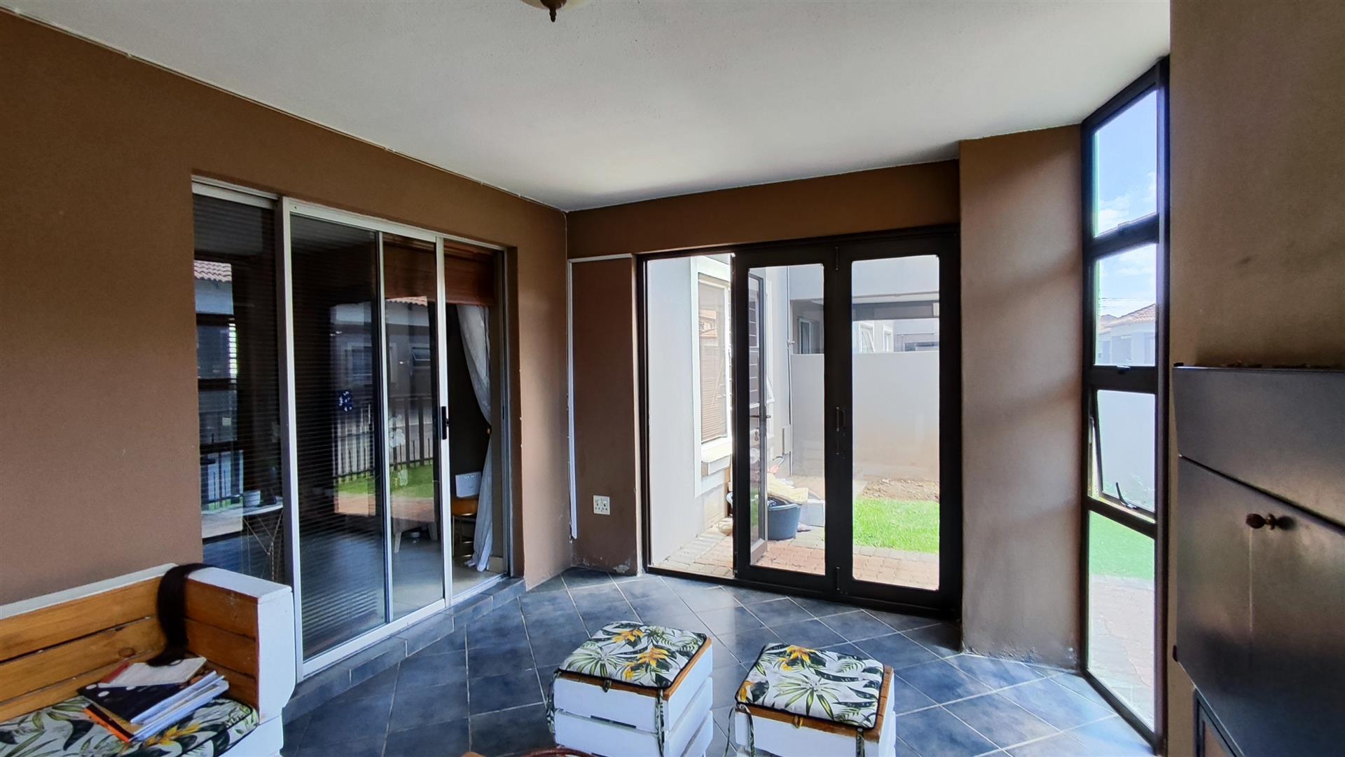 Patio - 18 square meters of property in Van Dykpark