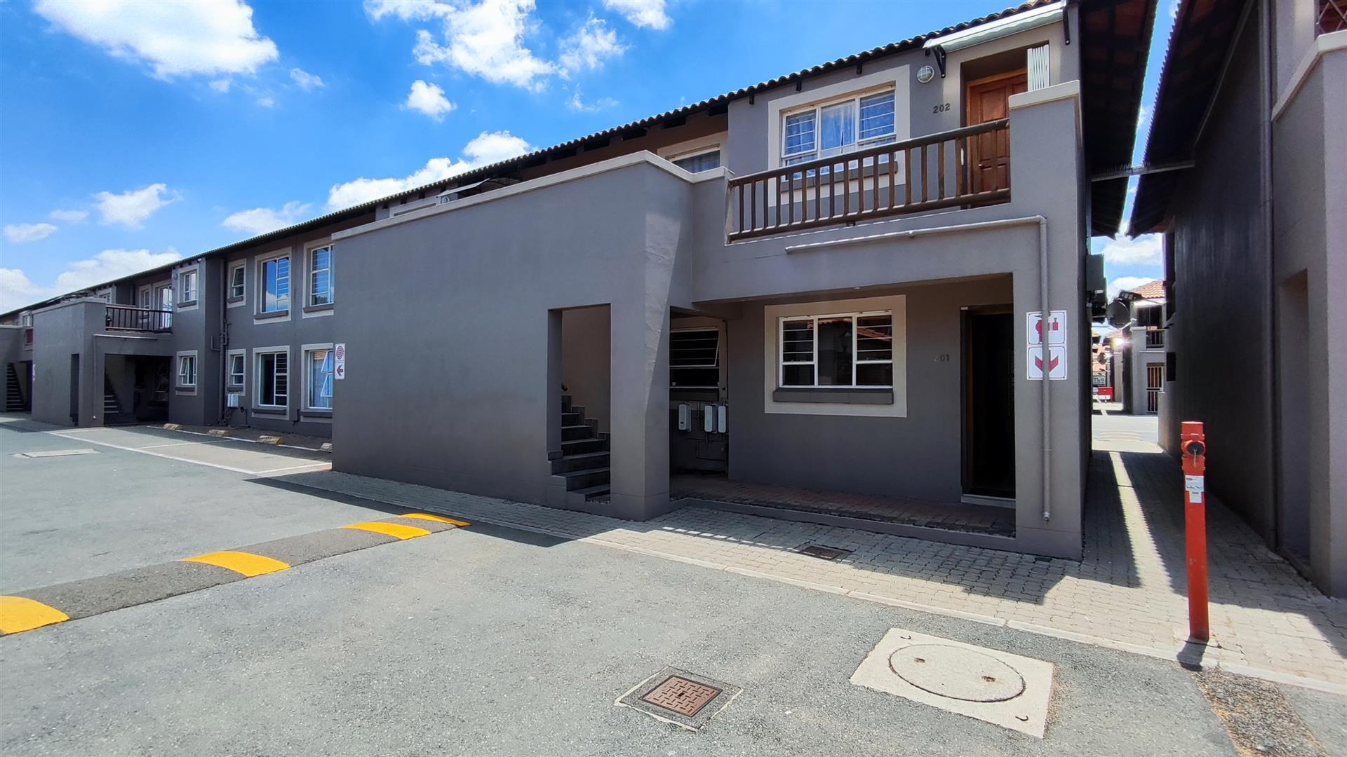 Front View of property in Van Dykpark