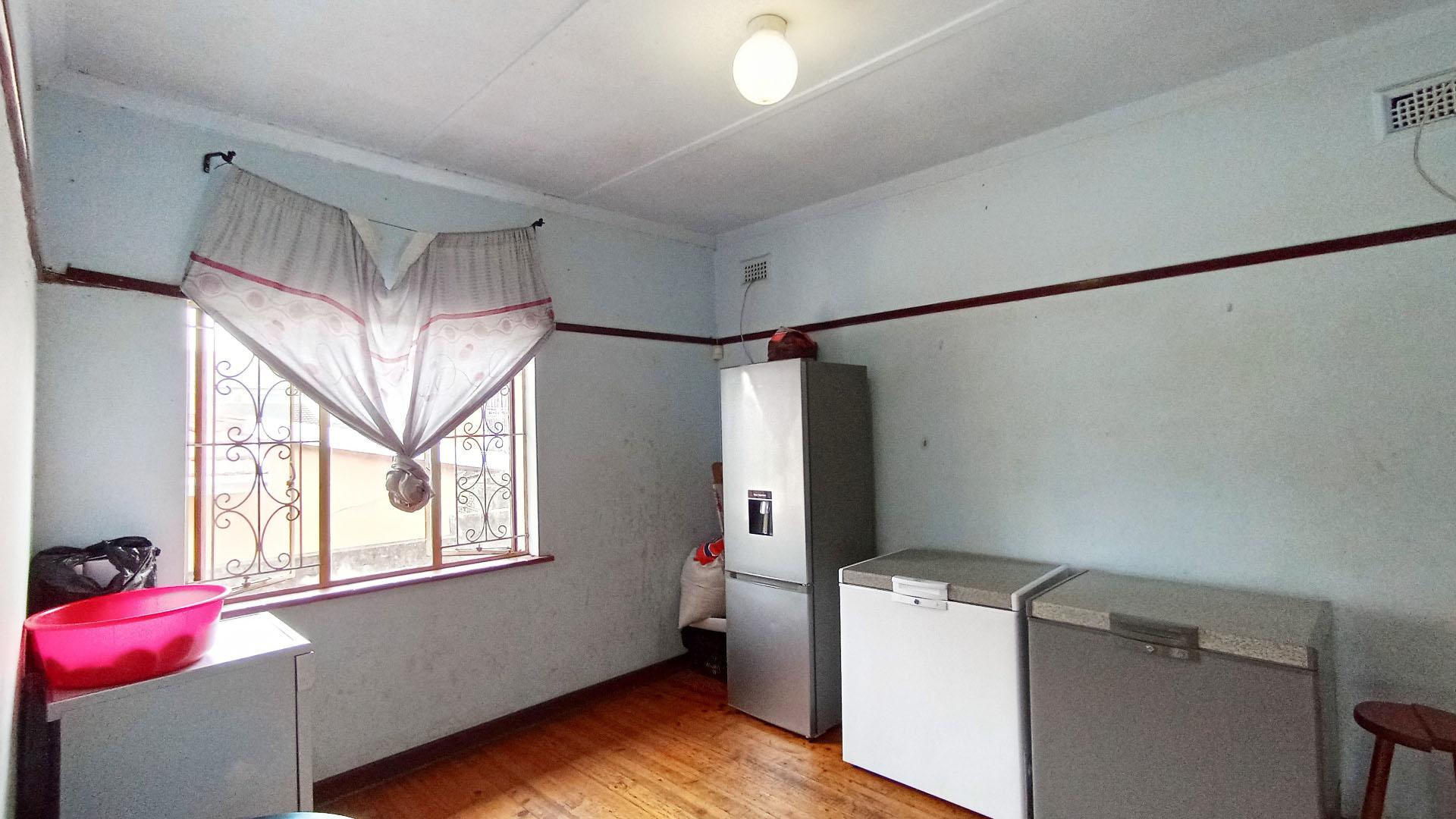 Dining Room - 15 square meters of property in Sea View 