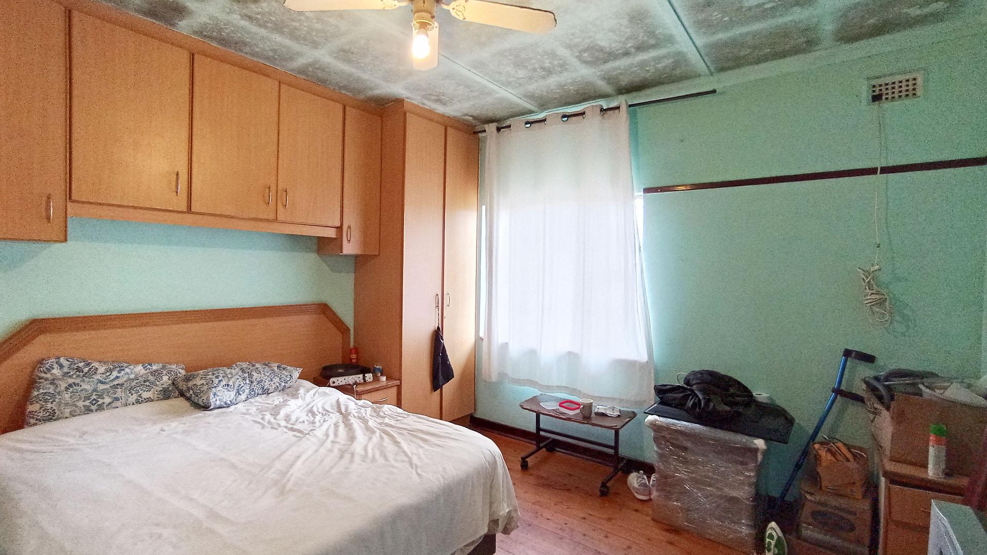 Bed Room 2 - 20 square meters of property in Sea View 