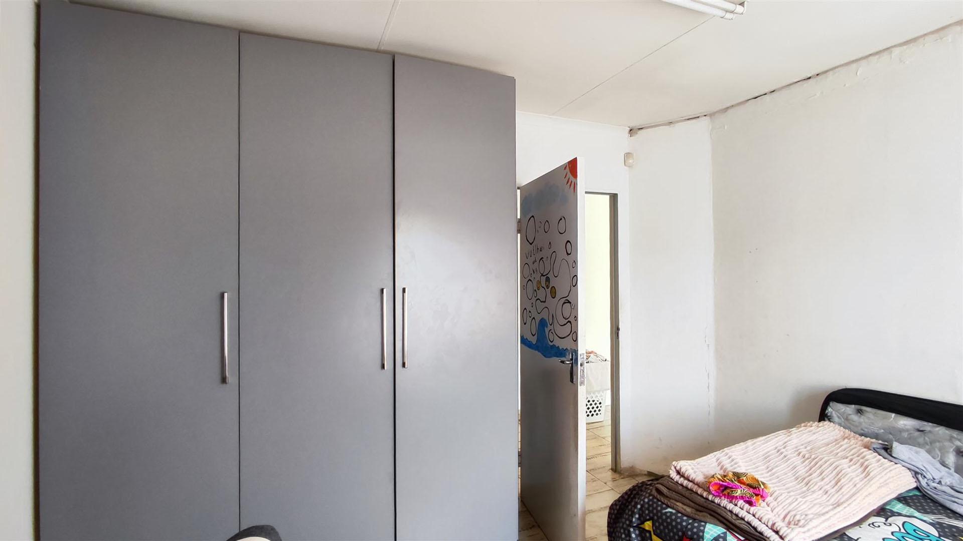 Bed Room 2 - 13 square meters of property in Eastleigh