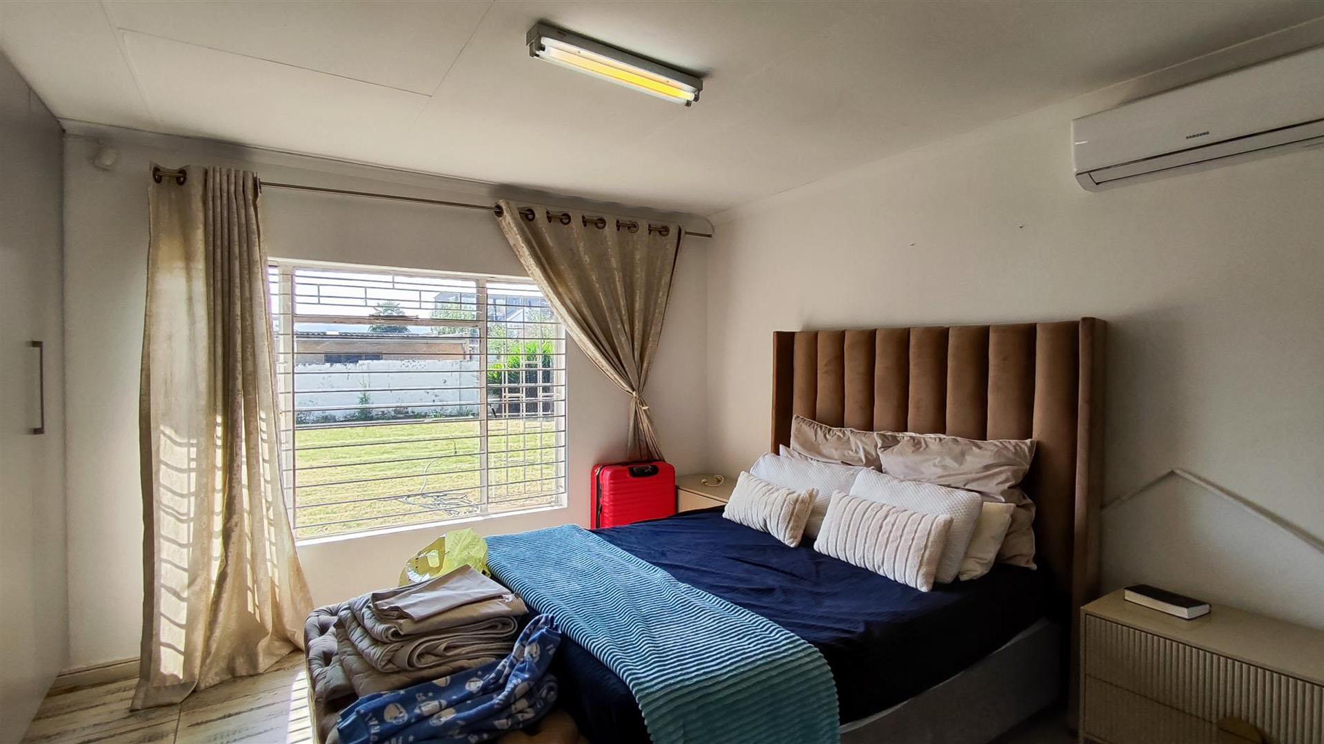 Main Bedroom - 14 square meters of property in Eastleigh