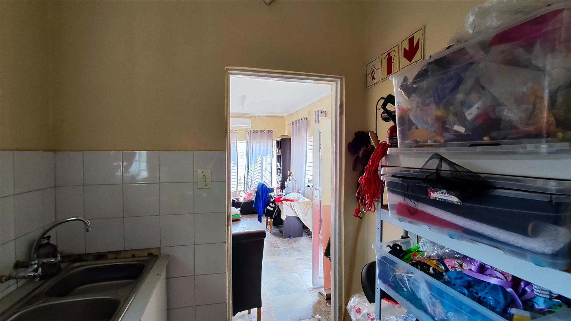 Kitchen - 10 square meters of property in Eastleigh