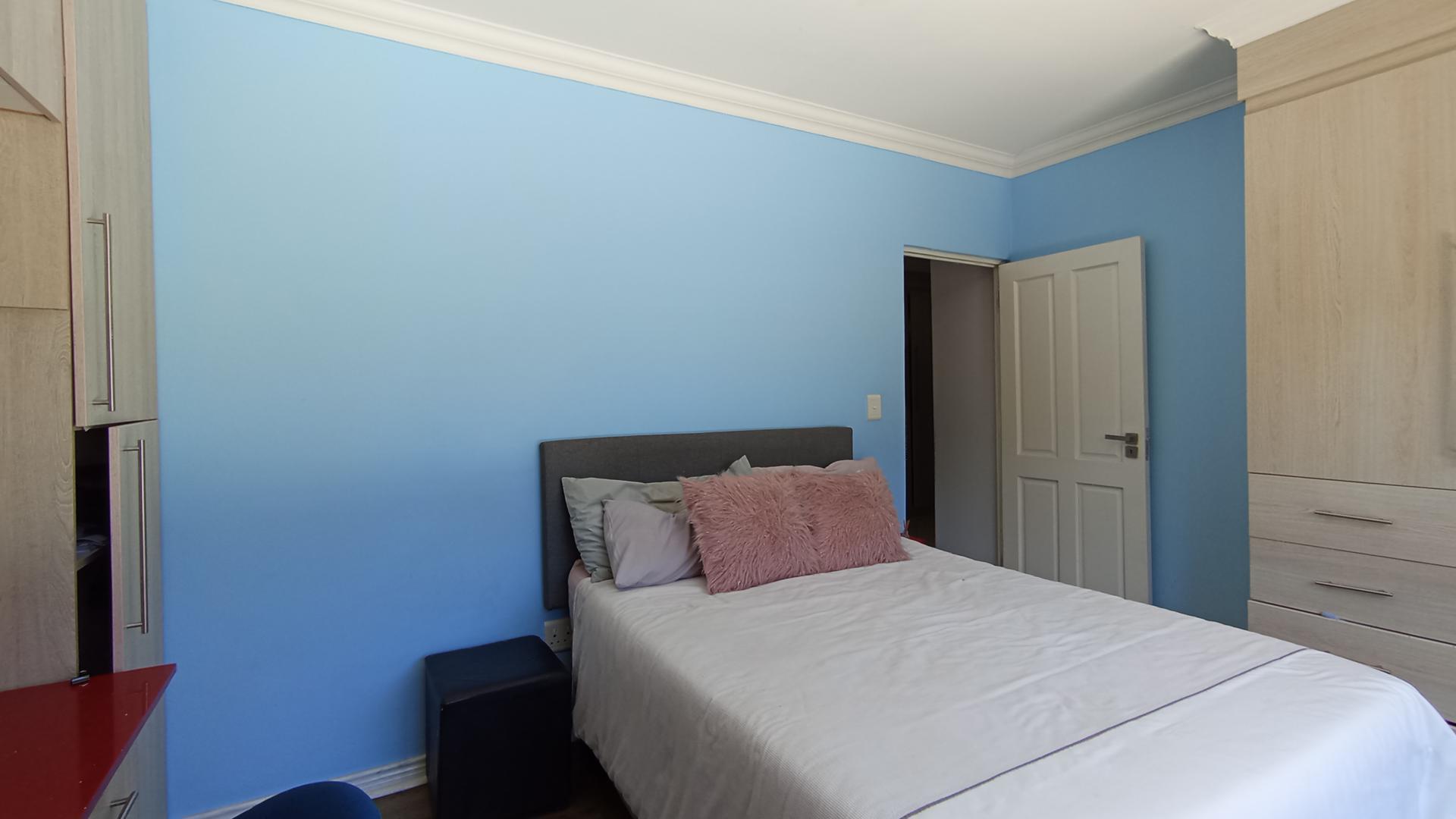 Bed Room 4 - 16 square meters of property in The Wilds Estate