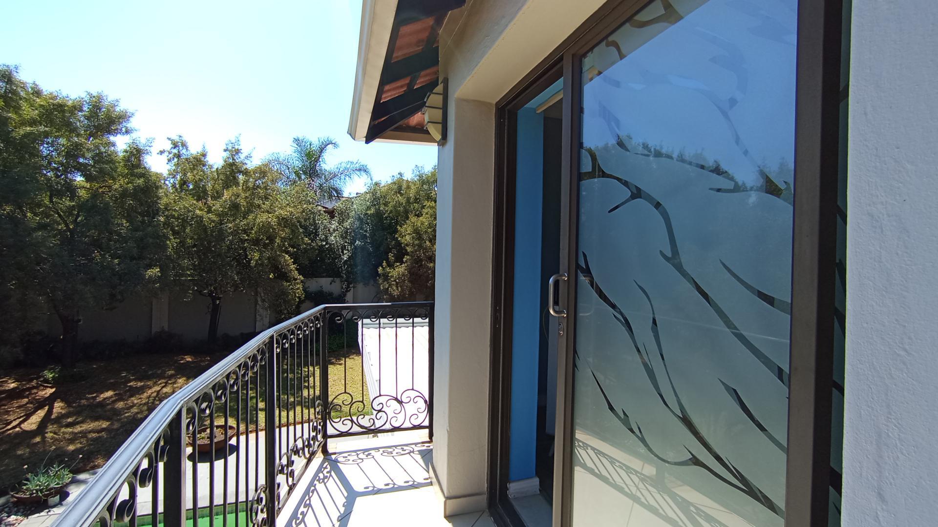 Balcony - 6 square meters of property in The Wilds Estate