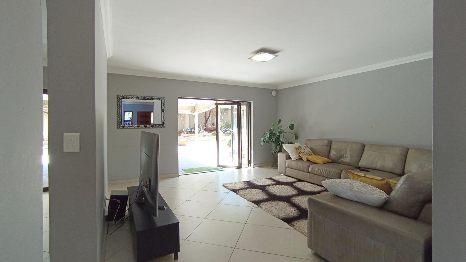 TV Room - 30 square meters of property in The Wilds Estate