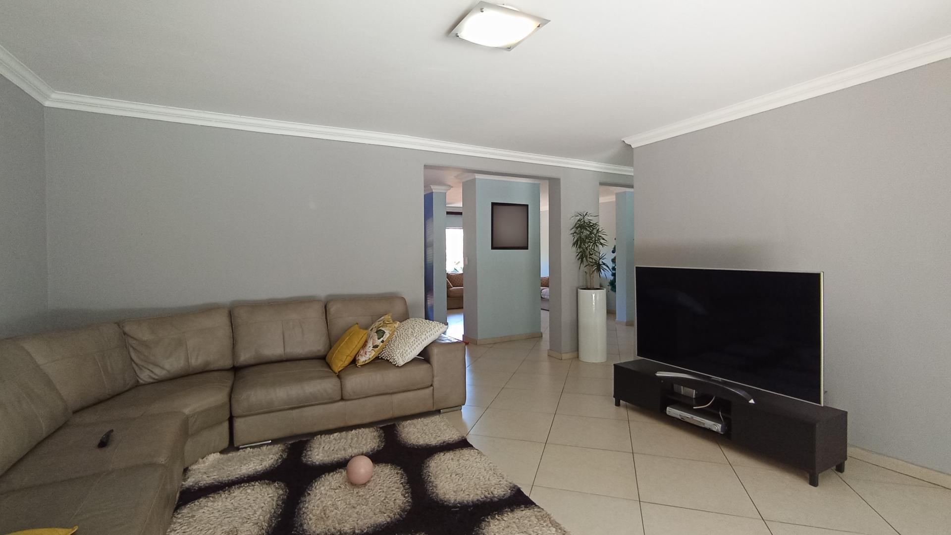 TV Room - 30 square meters of property in The Wilds Estate