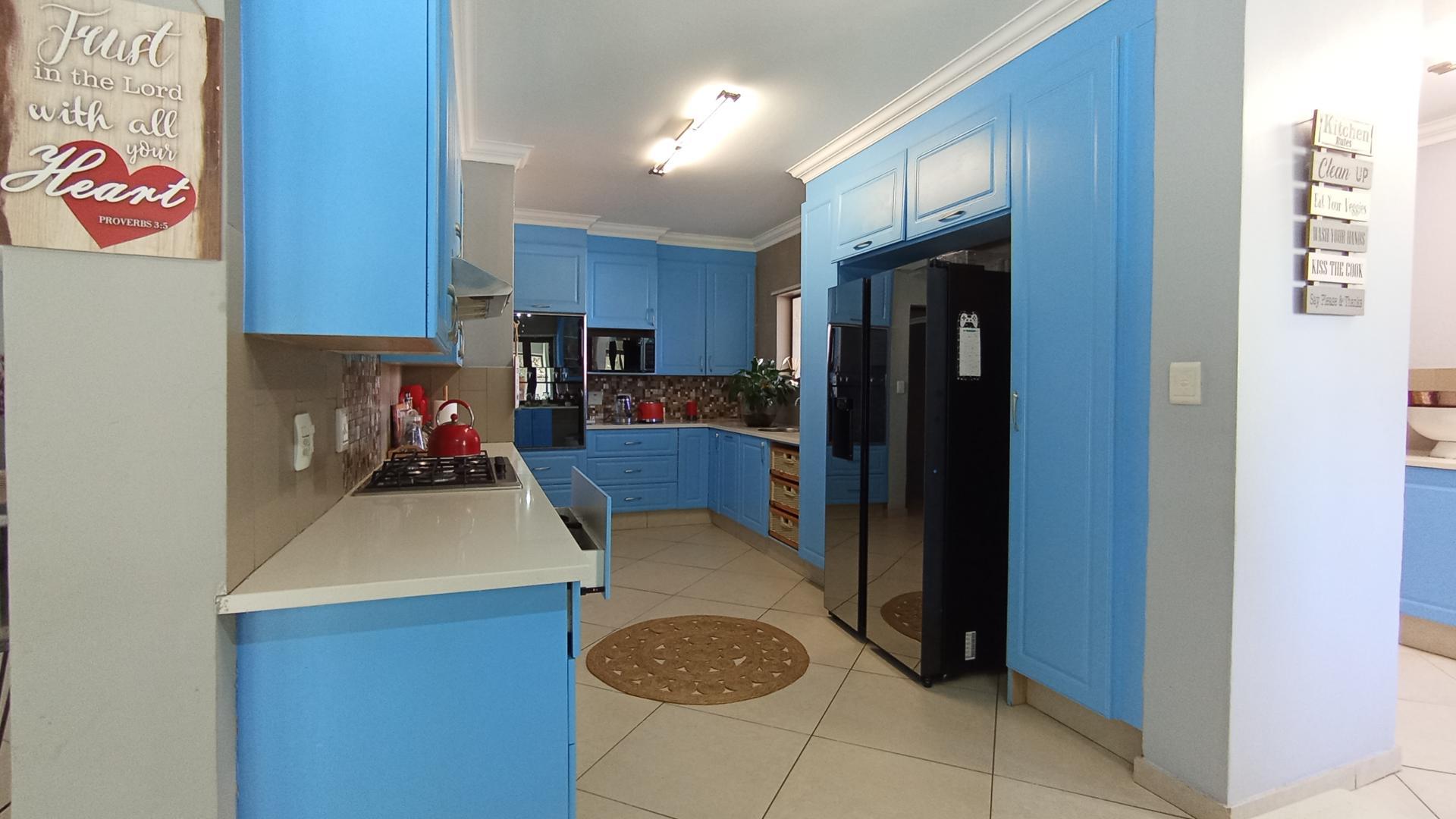 Kitchen - 31 square meters of property in The Wilds Estate