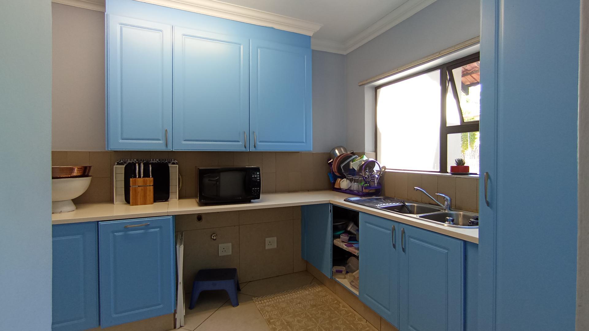 Scullery - 12 square meters of property in The Wilds Estate