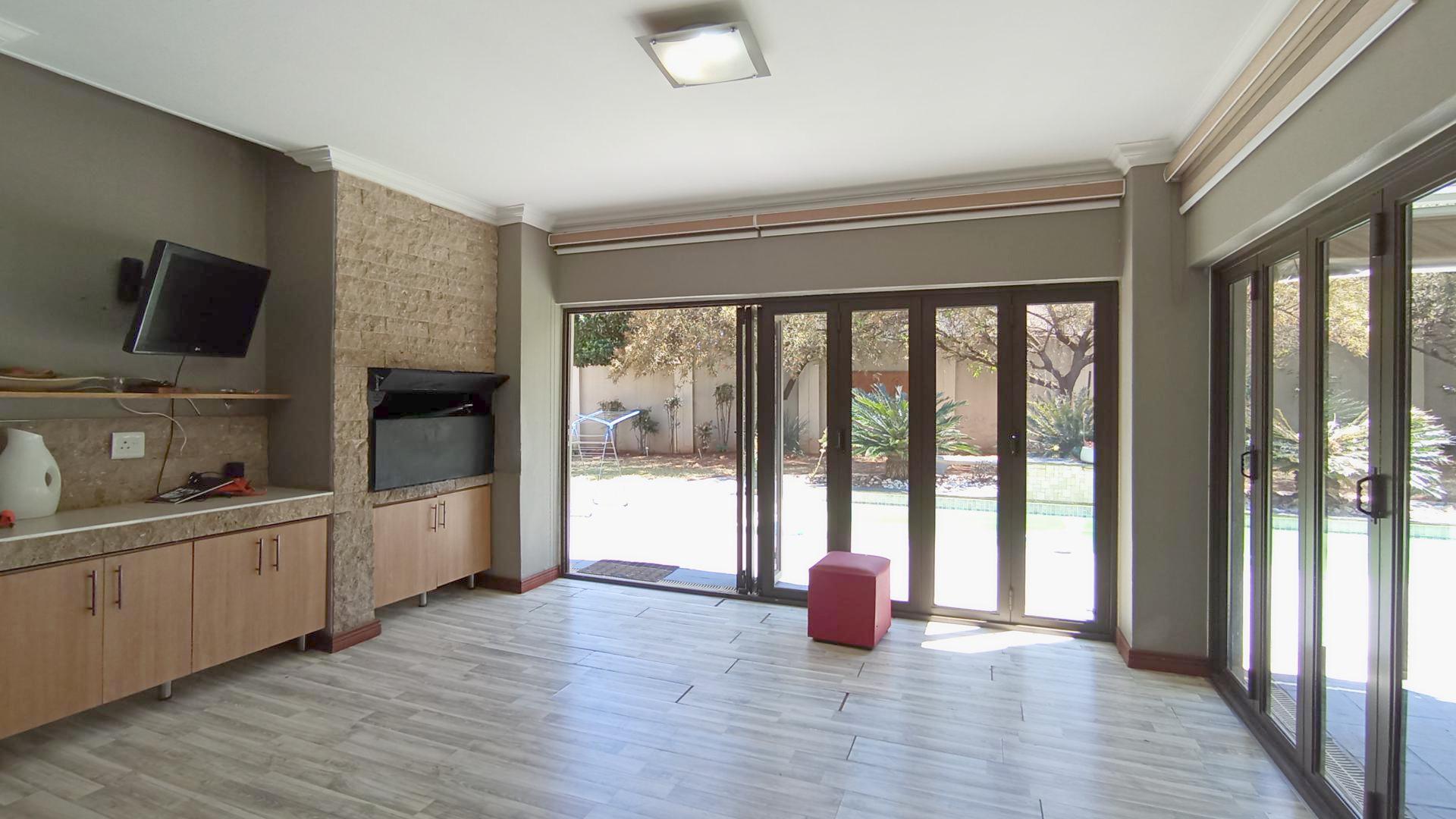 Entertainment - 22 square meters of property in The Wilds Estate