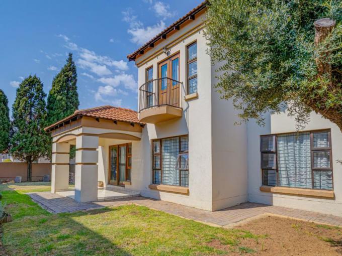 3 Bedroom House for Sale For Sale in Mulbarton - MR692709