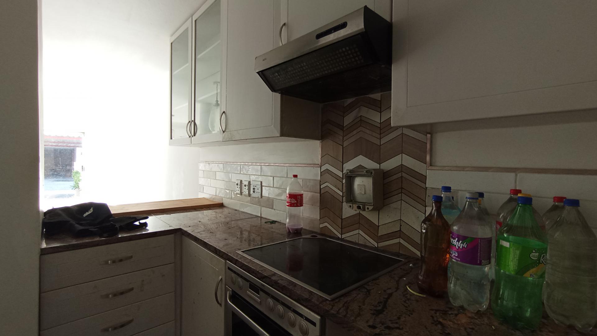 Kitchen - 4 square meters of property in Houghton Estate