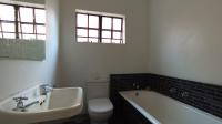 Main Bathroom - 3 square meters of property in Houghton Estate