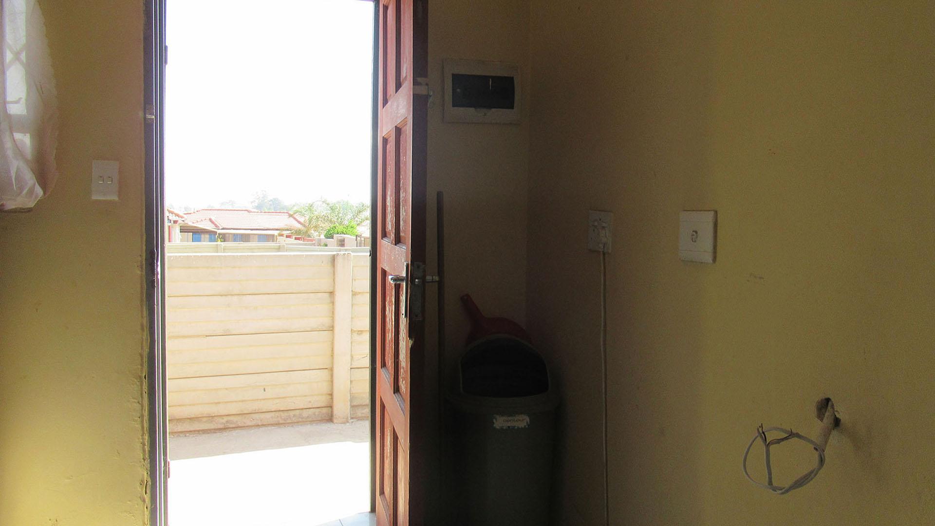 Kitchen - 5 square meters of property in Witpoortjie