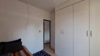 Bed Room 1 - 16 square meters of property in Sonneveld