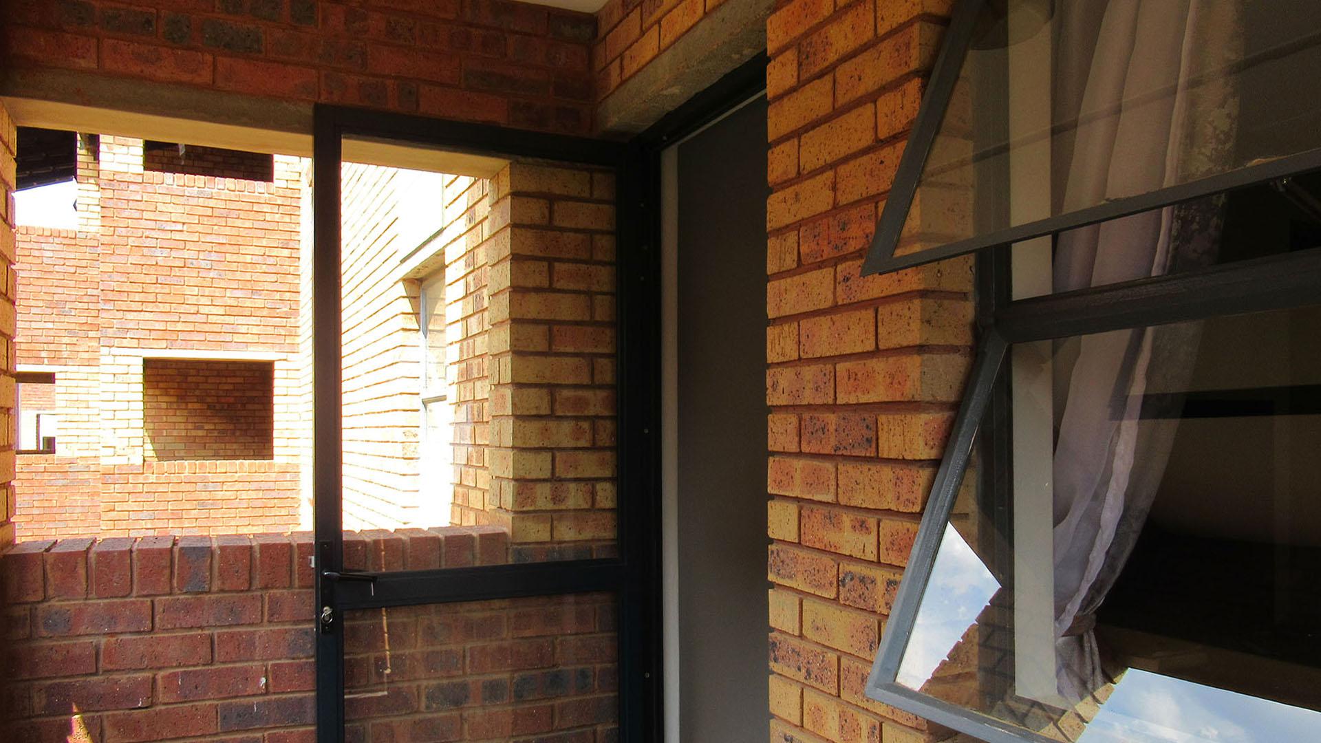 Balcony - 6 square meters of property in Alveda