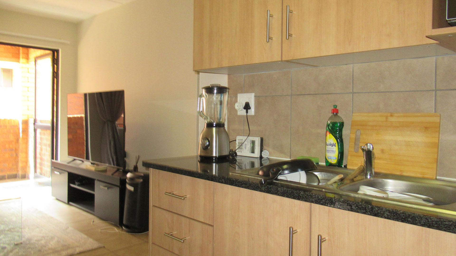 Kitchen - 5 square meters of property in Alveda