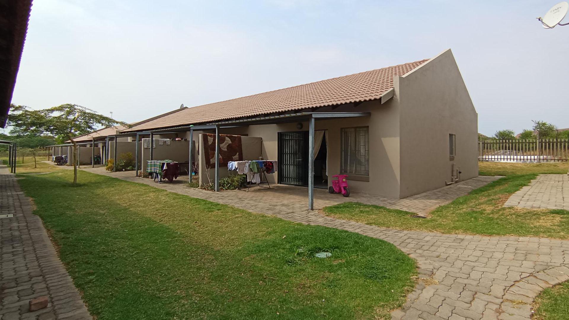 Front View of property in Eldorette