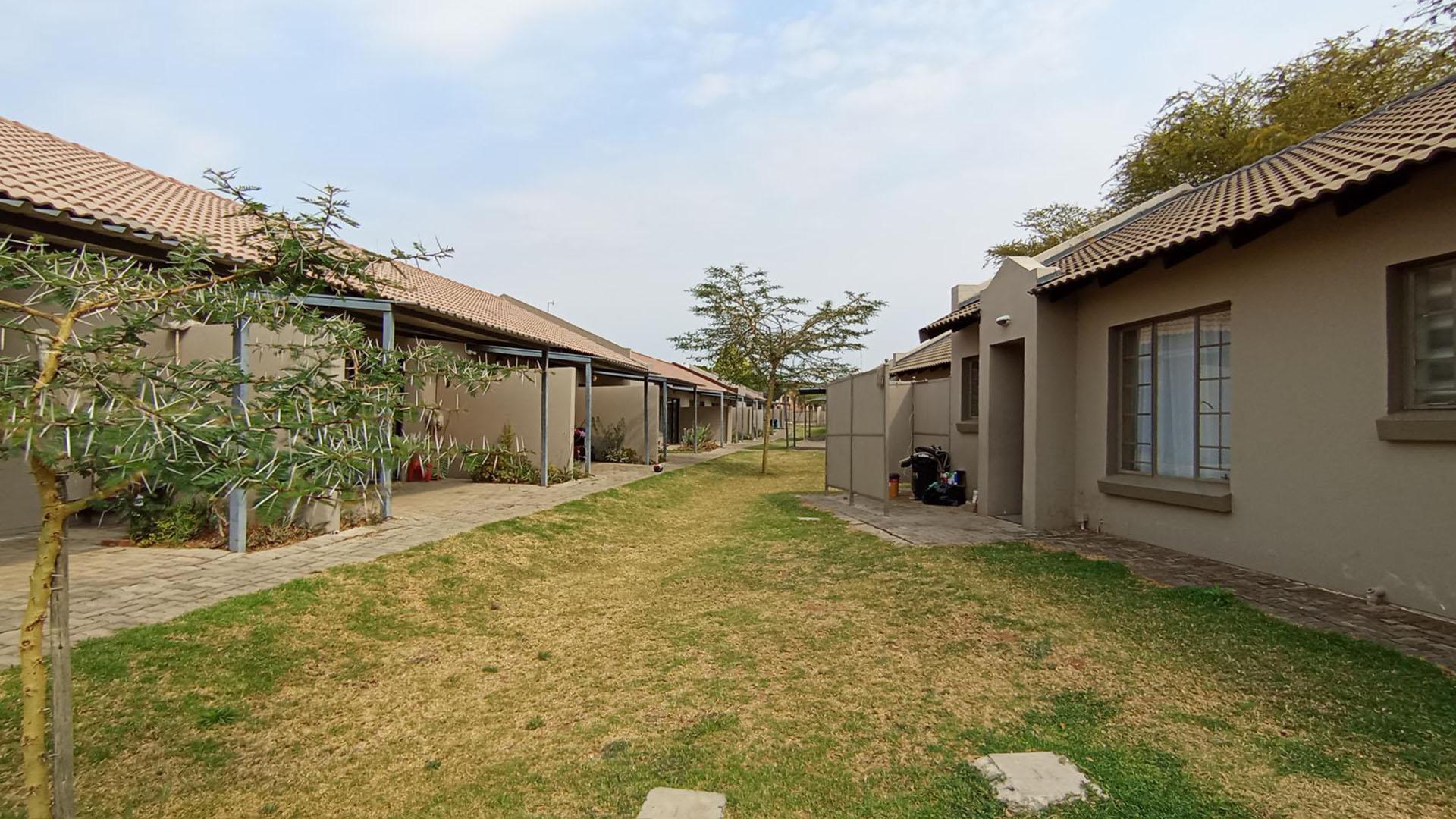 Front View of property in Eldorette