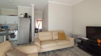 Lounges - 20 square meters of property in Eldorette