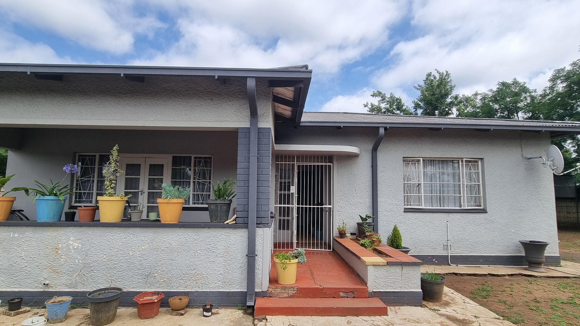 Front View of property in Noordhoek (Bloemfontein)