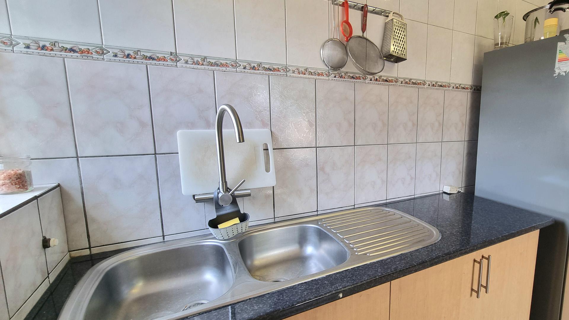 Kitchen of property in Noordhoek (Bloemfontein)