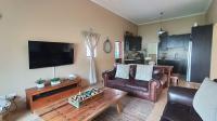 Lounges - 19 square meters of property in Kraaifontein