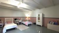 Bed Room 1 - 39 square meters of property in Kraaifontein