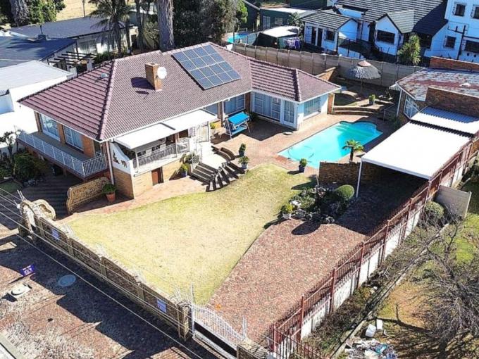 4 Bedroom House for Sale For Sale in Alan Manor - MR692838