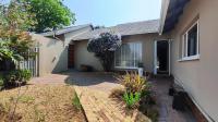 Front View of property in Weltevreden Park