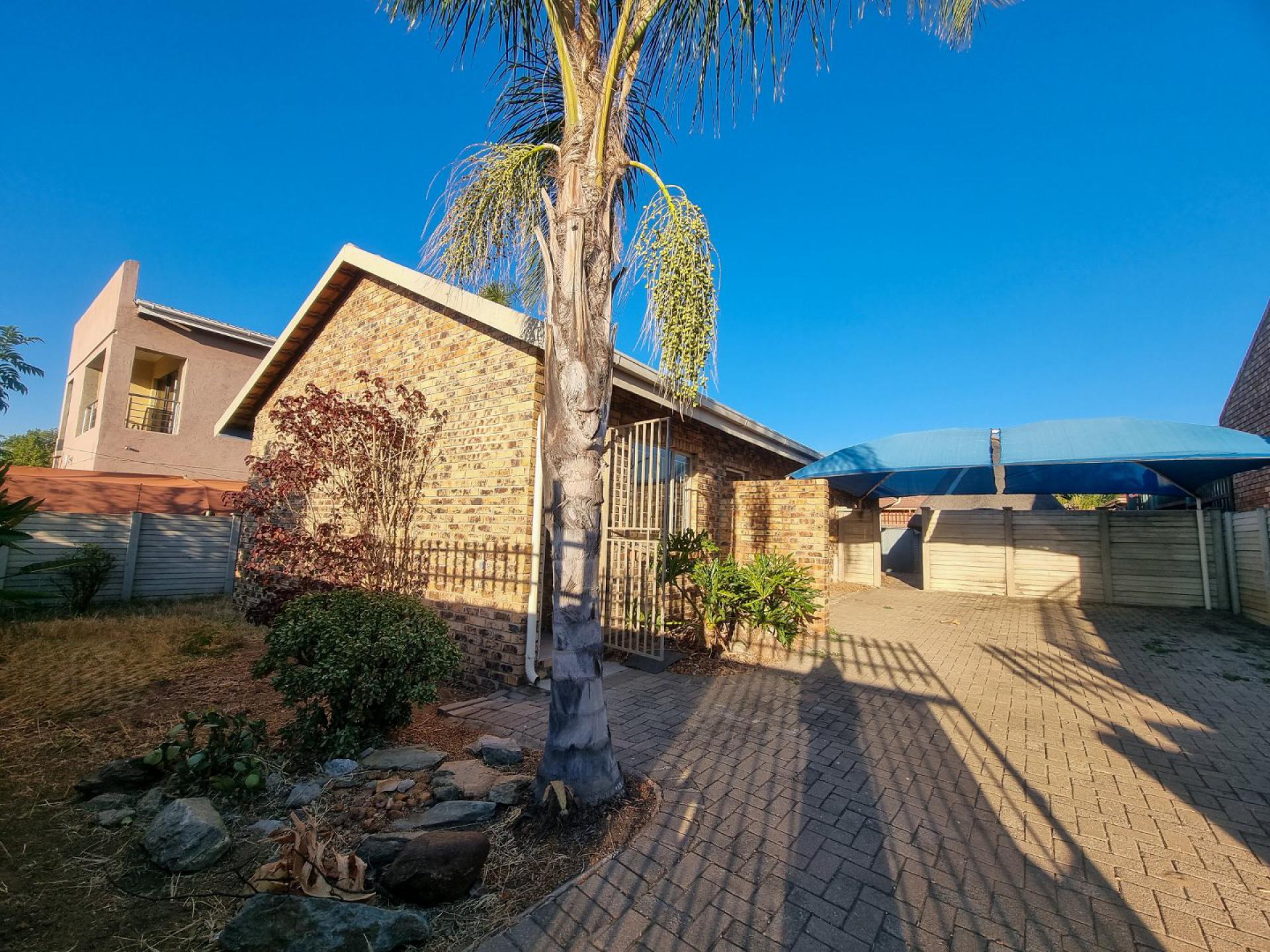  of property in Bendor