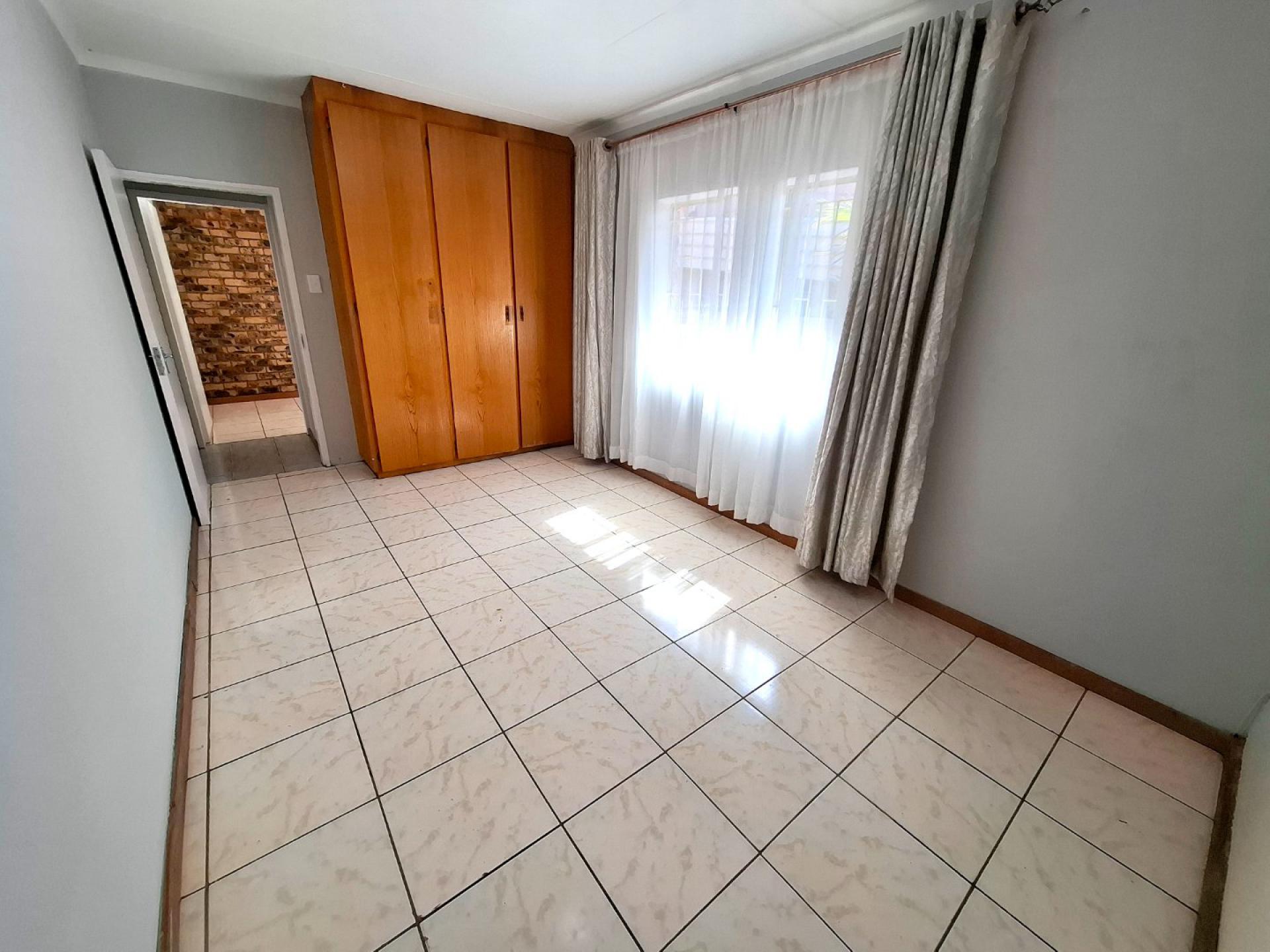  of property in Bendor