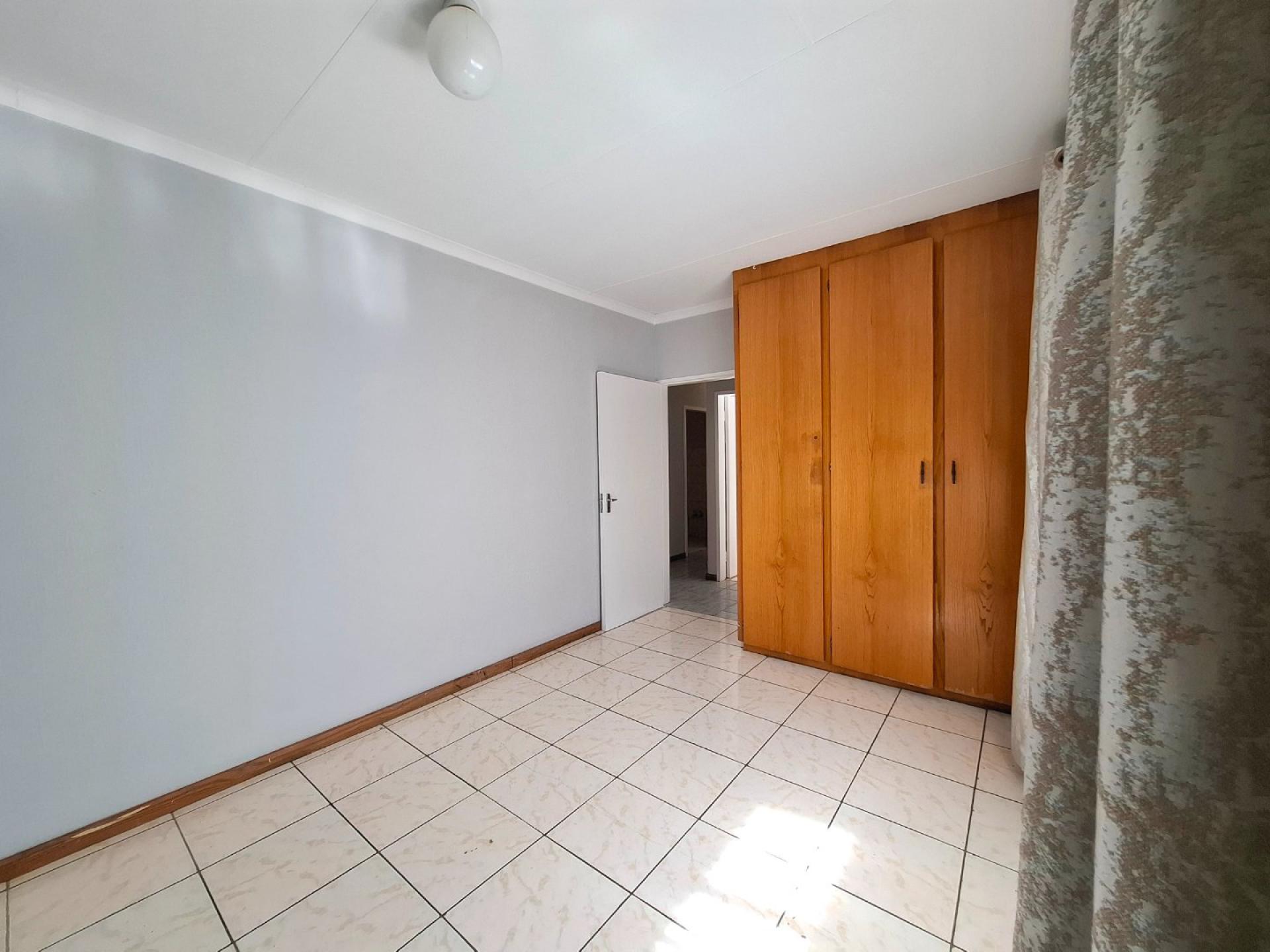  of property in Bendor