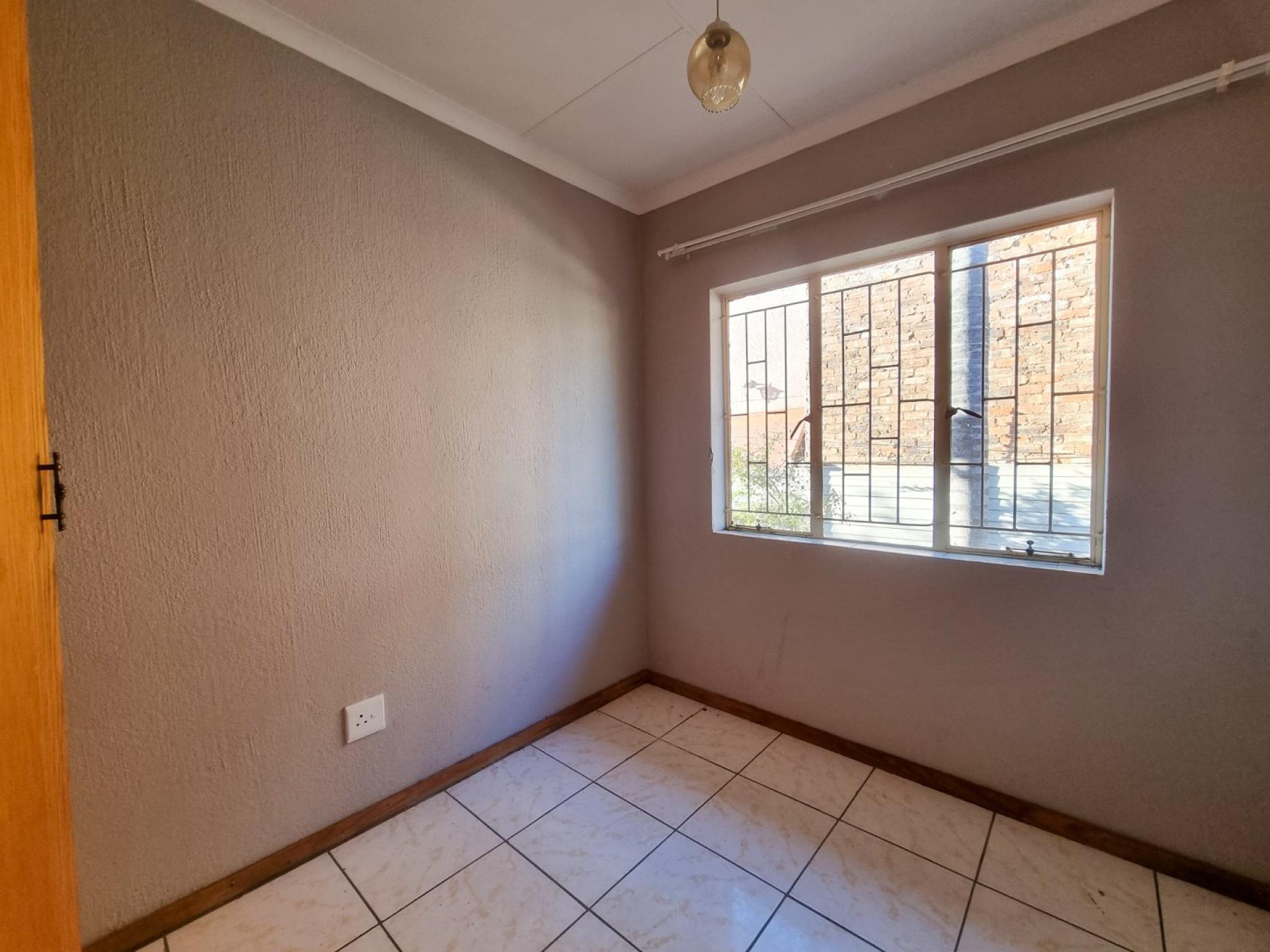  of property in Bendor